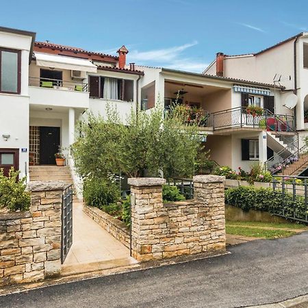 Gorgeous Apartment In Porec With Kitchen Zewnętrze zdjęcie