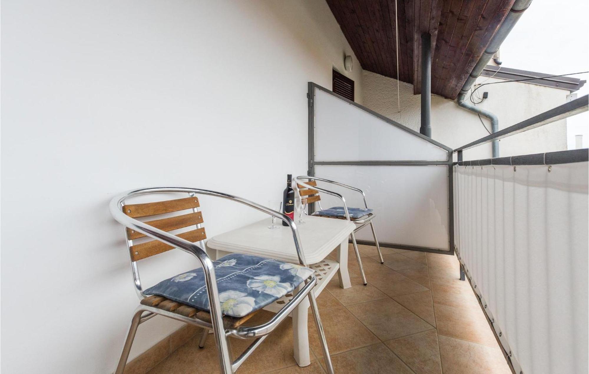 Gorgeous Apartment In Porec With Kitchen Zewnętrze zdjęcie