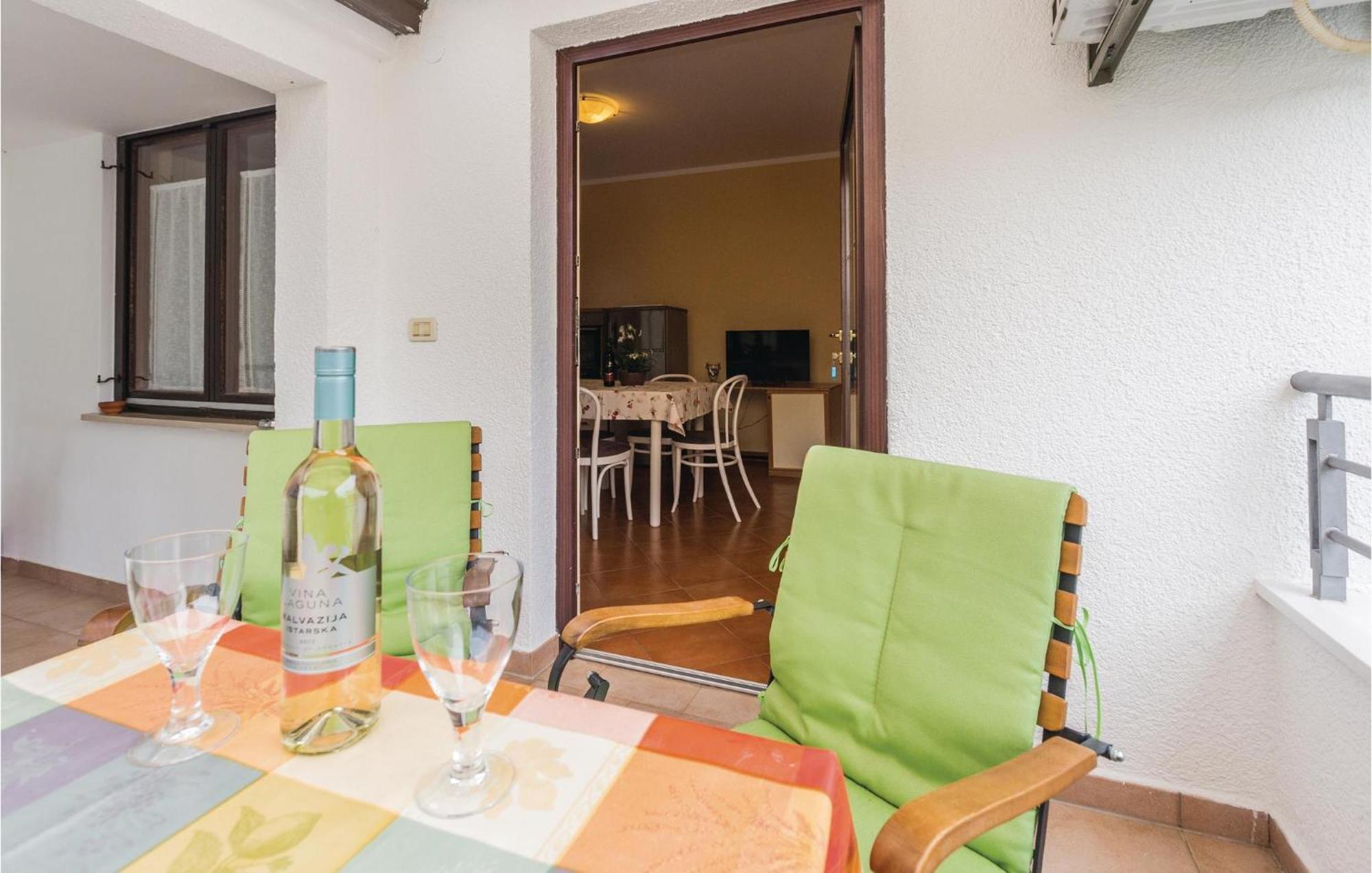 Gorgeous Apartment In Porec With Kitchen Zewnętrze zdjęcie